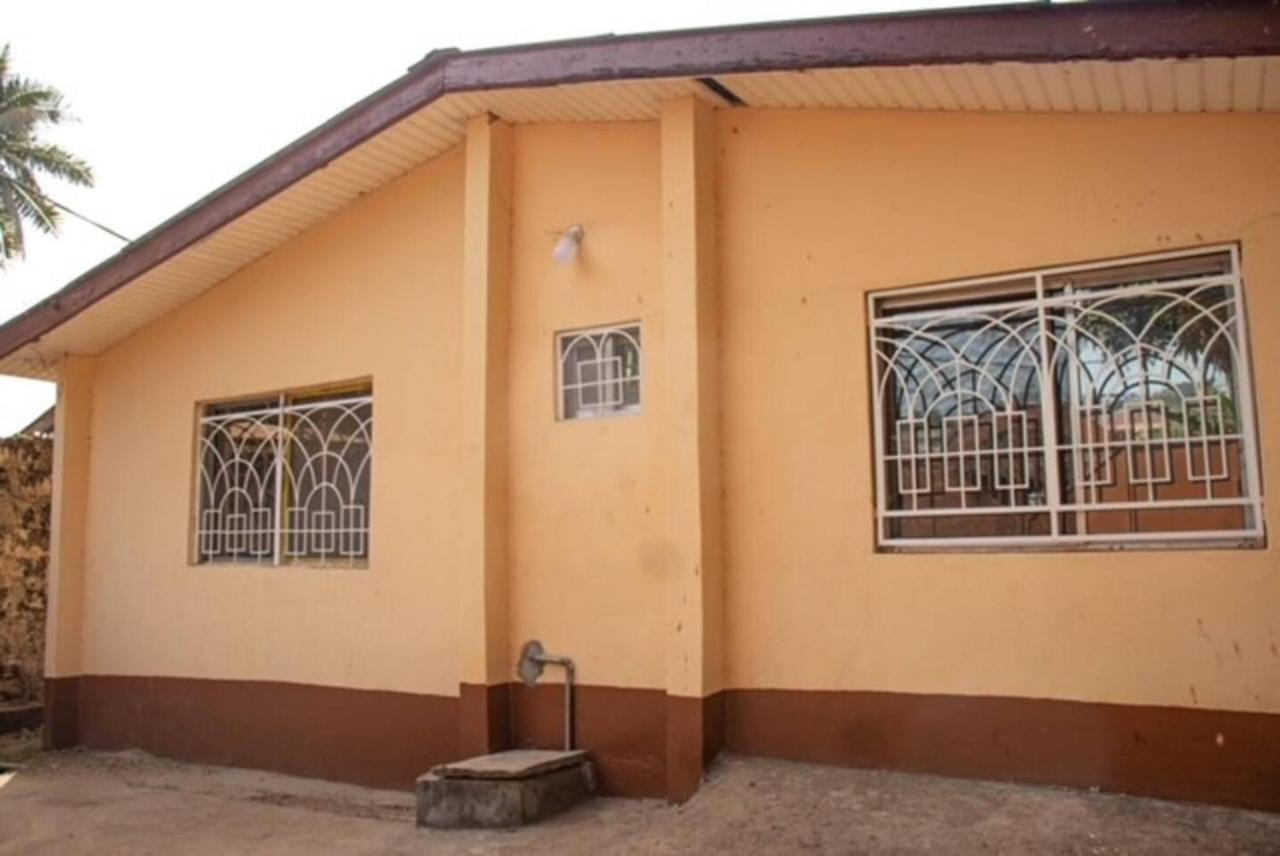 Fully Aircondition 3Bed Villa- A C- Wifi- Hotwater Freetown Exterior foto