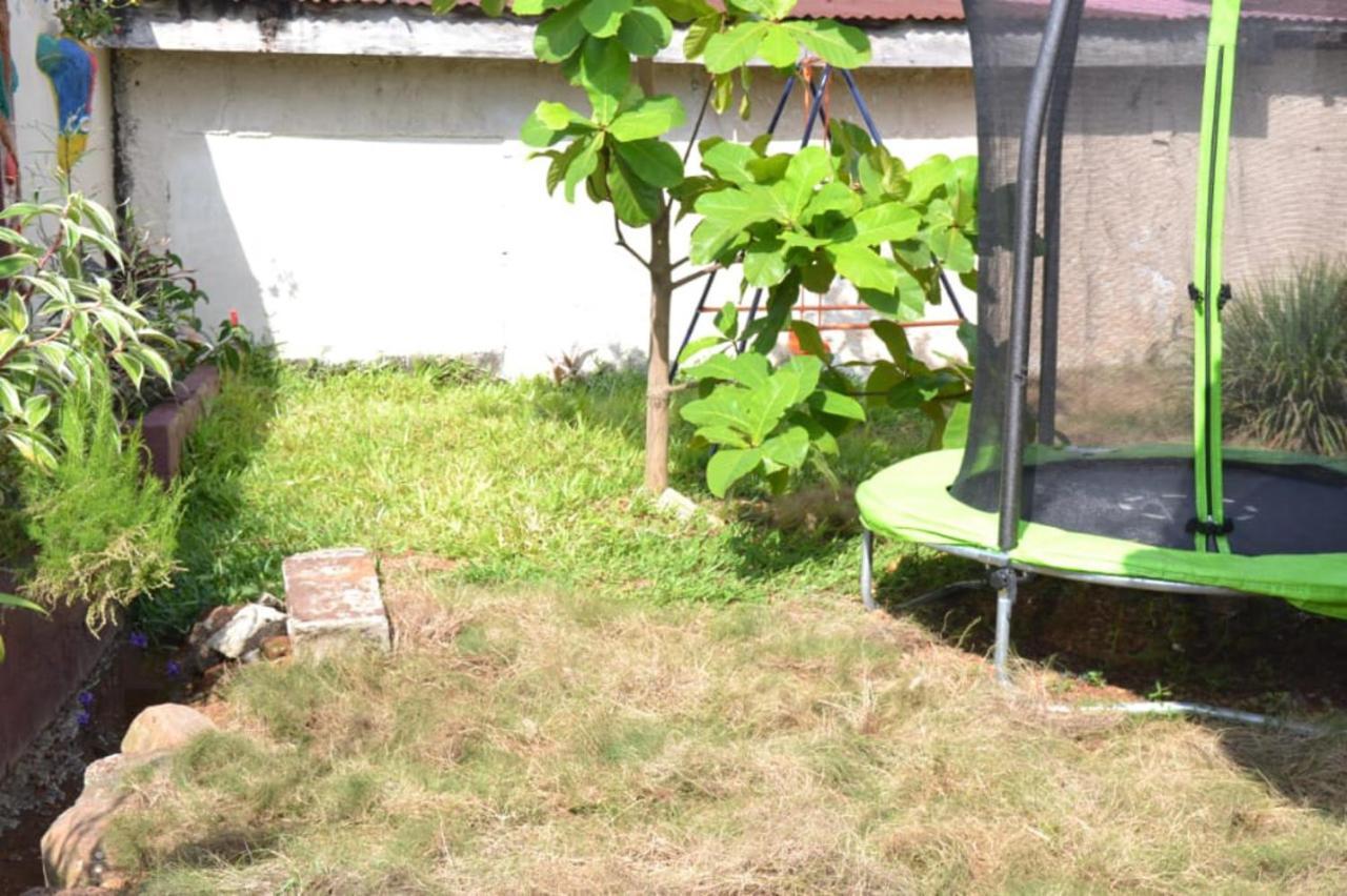 Fully Aircondition 3Bed Villa- A C- Wifi- Hotwater Freetown Exterior foto