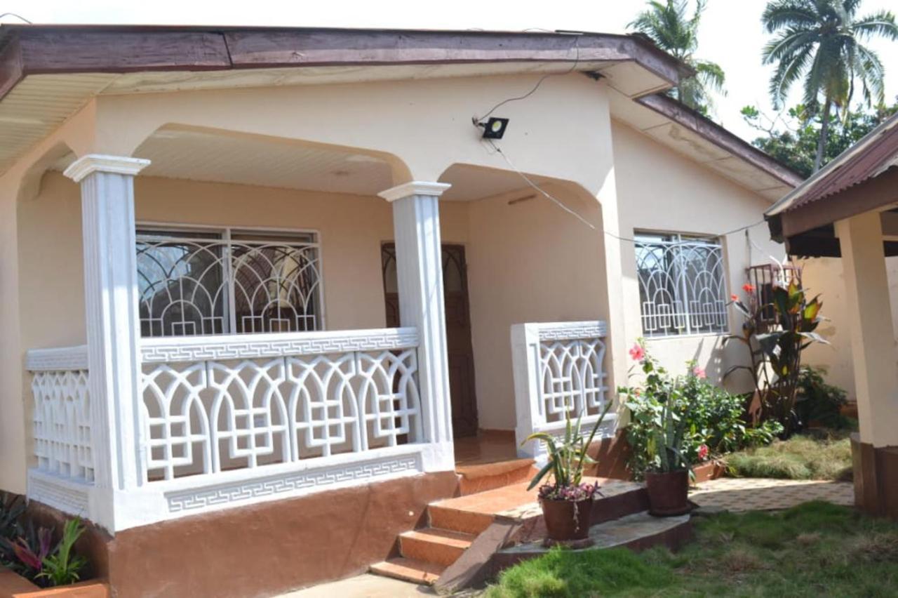 Fully Air-Con 3Bed Villa-Wifi -Hot Water -Cable Tv Freetown Exterior foto